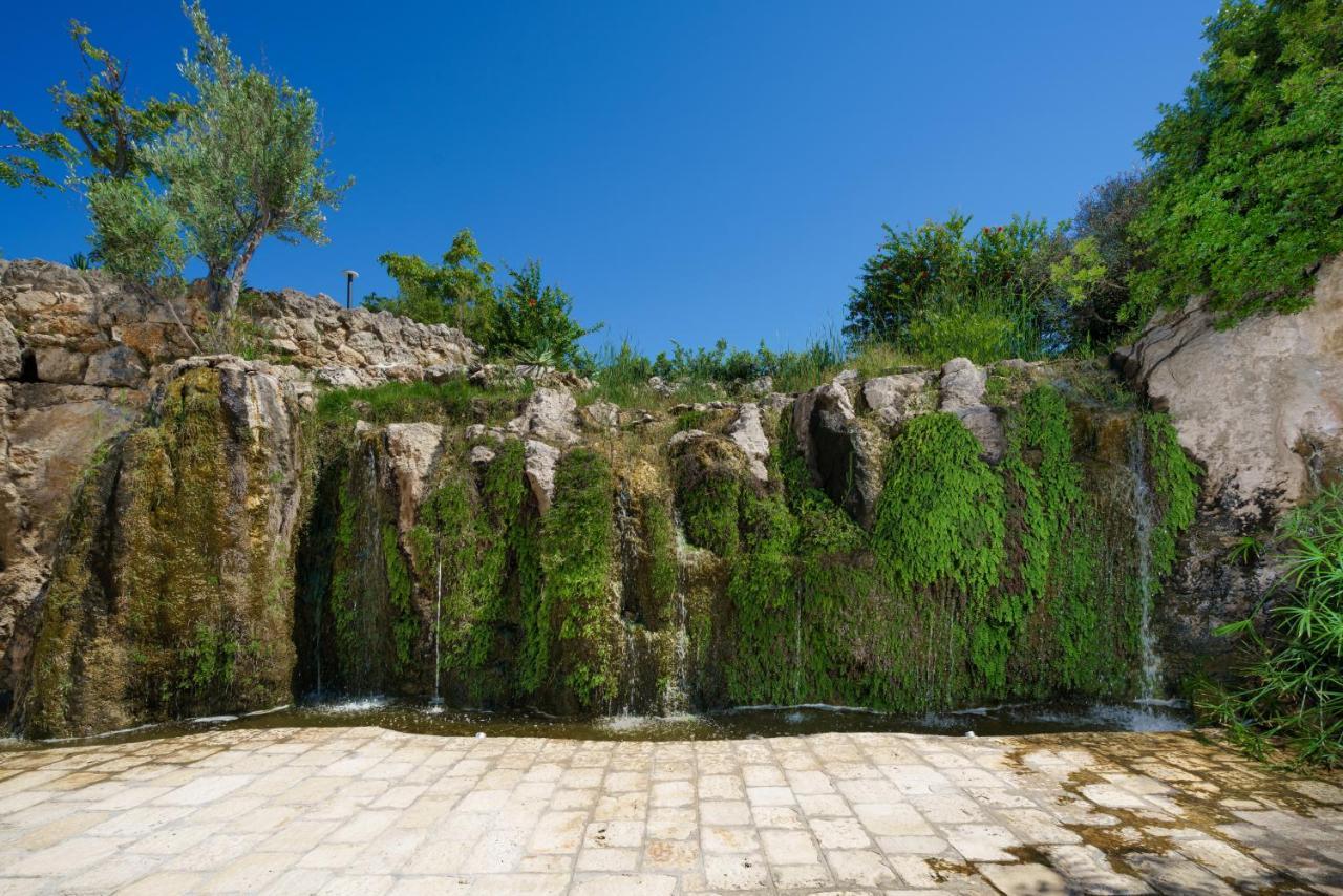 Grotta Palazzese Beach Hotel Полиняно а Маре Екстериор снимка